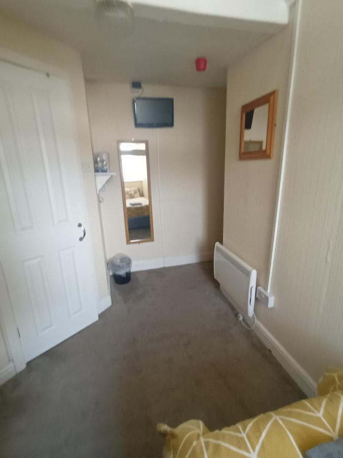 Strides Hotel Blackpool Bagian luar foto