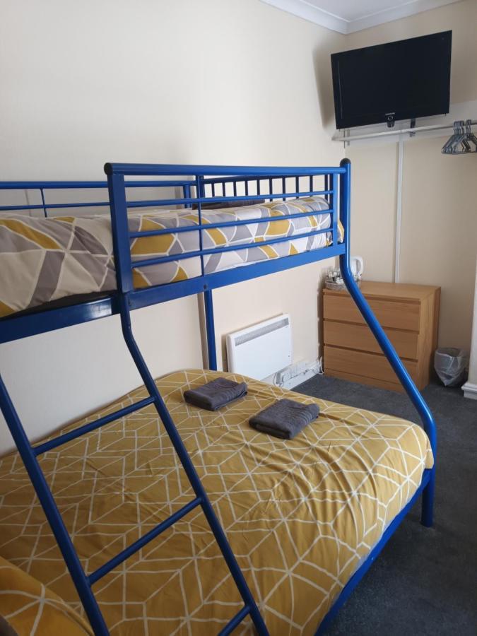 Strides Hotel Blackpool Bagian luar foto
