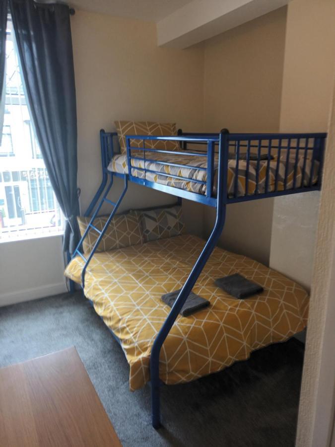 Strides Hotel Blackpool Bagian luar foto