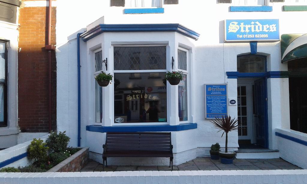 Strides Hotel Blackpool Bagian luar foto