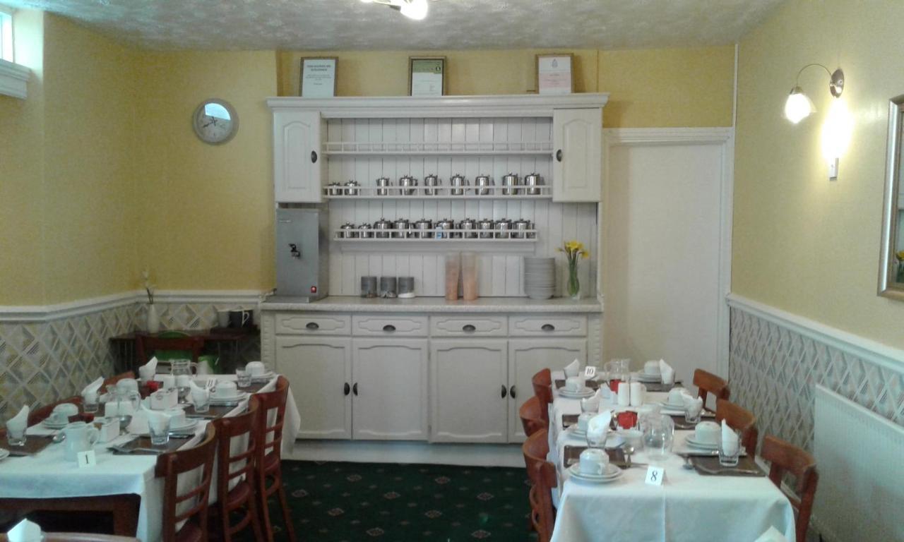 Strides Hotel Blackpool Bagian luar foto