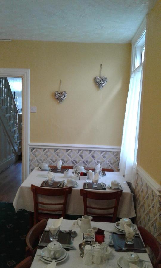 Strides Hotel Blackpool Bagian luar foto